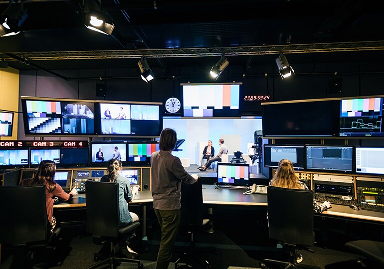 Yamaha Digital Mixing Console DM7: Broadcast