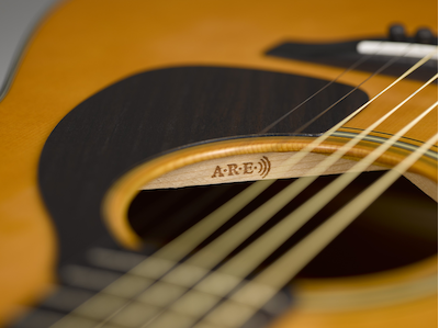 Mejora de la resonancia acústica (A.R.E. por sus siglas en inglés)