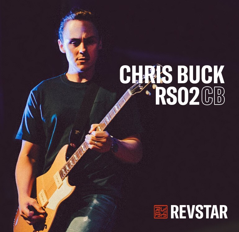 Chris Buck tocando su Signature Revstar RS02CB