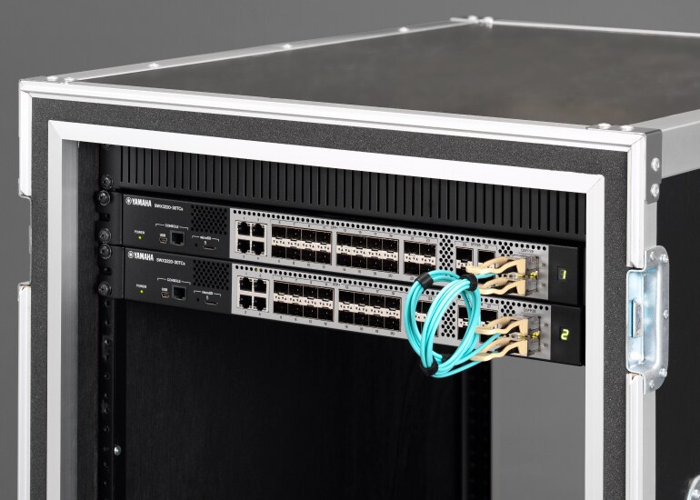 Soporte de Stacking de 100GbE: gestión unificada de unidades duales