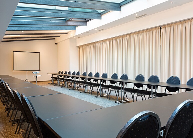Imagen de una sala de conferencias