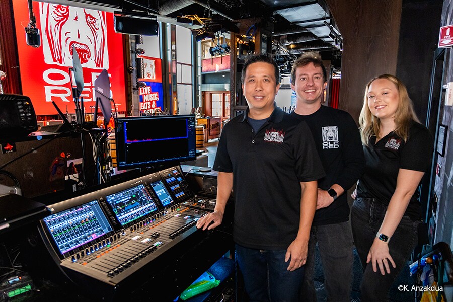 Imagen: Matthew Cox, Joey McCarrick y Stephanie Marin. Fotografía de K. Anzakdua