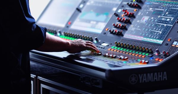 Yamaha abre una nueva era en mesas de sonido digitales en directo con  Rivage PM10