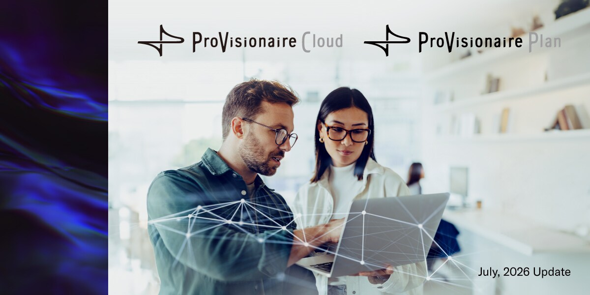 Una imagen principal que representa las nuevas funciones y actualizaciones de PVPlan y PVCloud. Un hombre y una mujer trabajan en una PC, administrando sistemas y configurando ajustes a través de una plataforma basada en la nube.