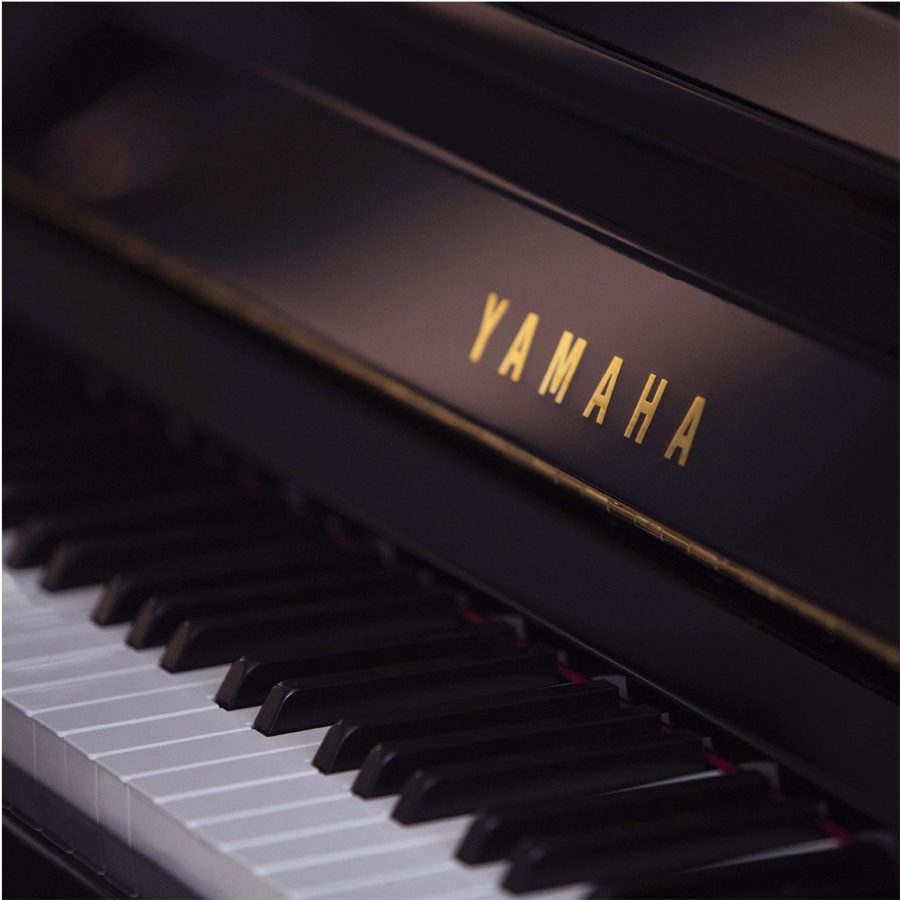 Piano acustico store yamaha