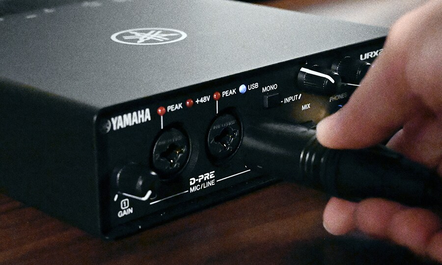 URX22C - Descripción - URX-C Series - Interfaces - Productos
